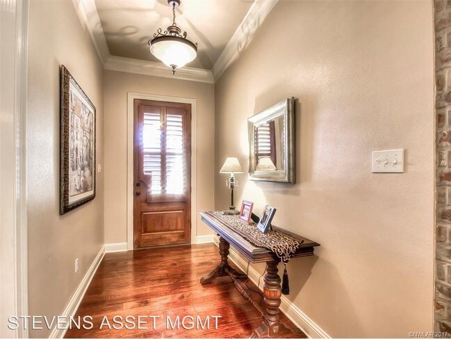 Building Photo - 304 Cranbrook Ct
