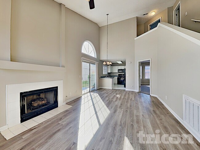 Building Photo - 4242 Tenneyson Ln