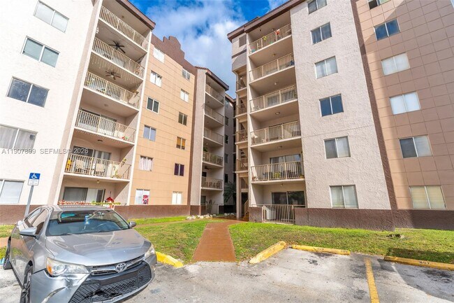 Foto del edificio - 15221 SW 80th St