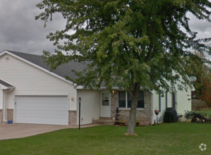 Building Photo - W7062 Maple Terrace Rd
