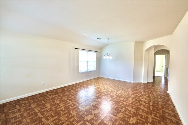 Foto del edificio - 2239 Enchanted Park Ln