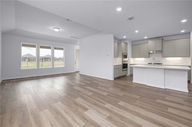 Building Photo - 129 Patrick Herndon Dr