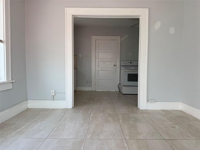 Foto del edificio - 1621 Van Buren St