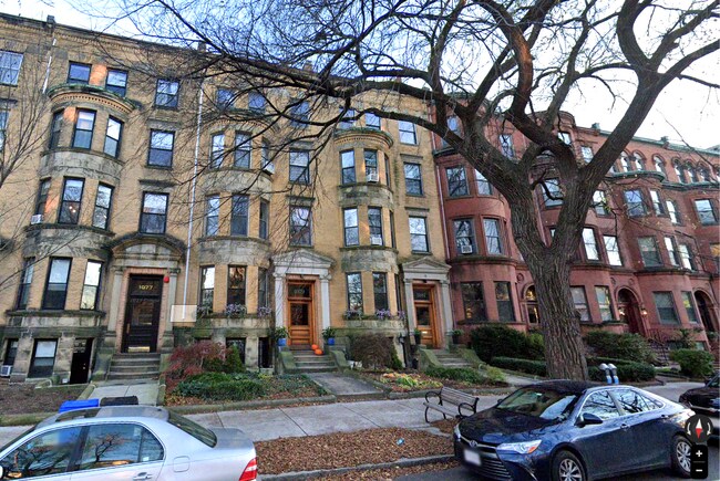 Foto del edificio - 1079 Beacon St