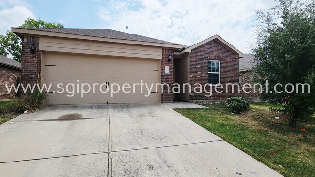 Building Photo - 333 Cedar Crk Dr