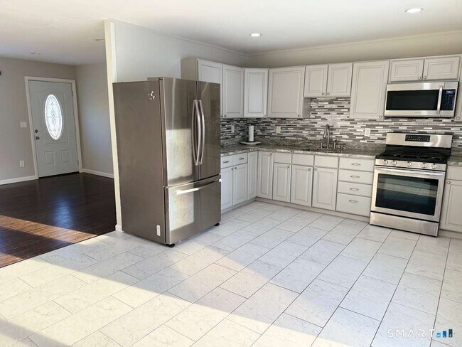 Foto del edificio - 7 Beechwood Dr