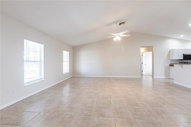 Foto del edificio - 2121 NW 18th Pl
