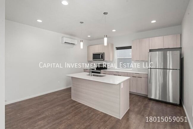 Photo - 1689 S W Temple St Apartment