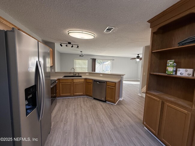 Building Photo - 1865 Green Springs Cir