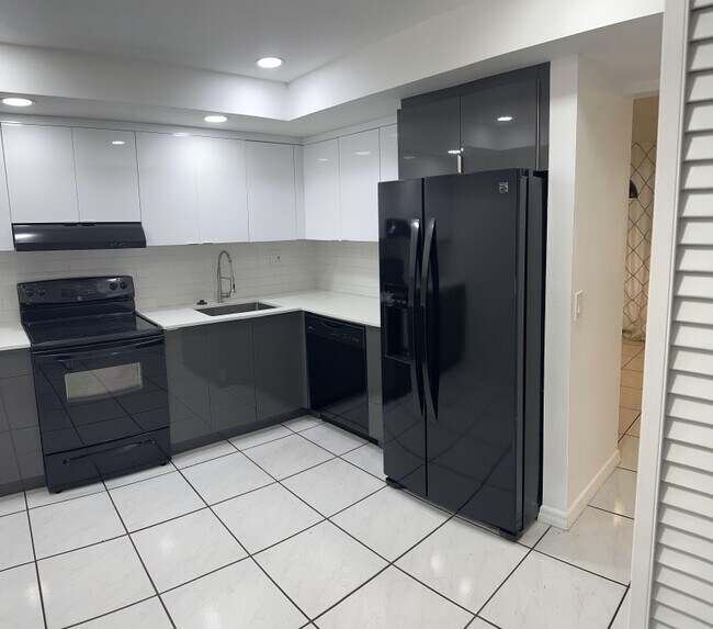 Building Photo - 40 Chestnut Cir