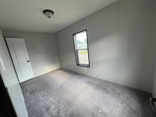 Building Photo - 75 John Pride Ln