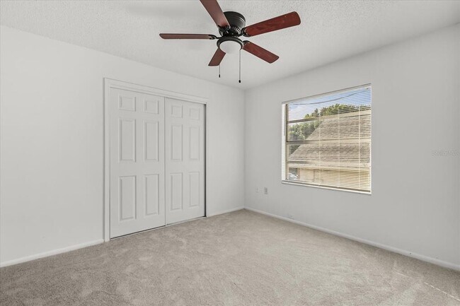 Foto del edificio - 1222 Woodman Way