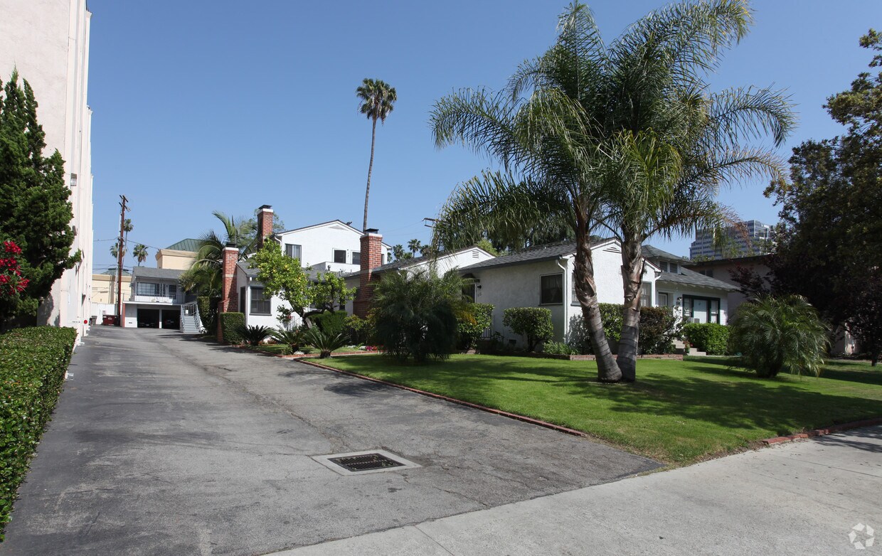 Primary Photo - 1112 N Central Ave