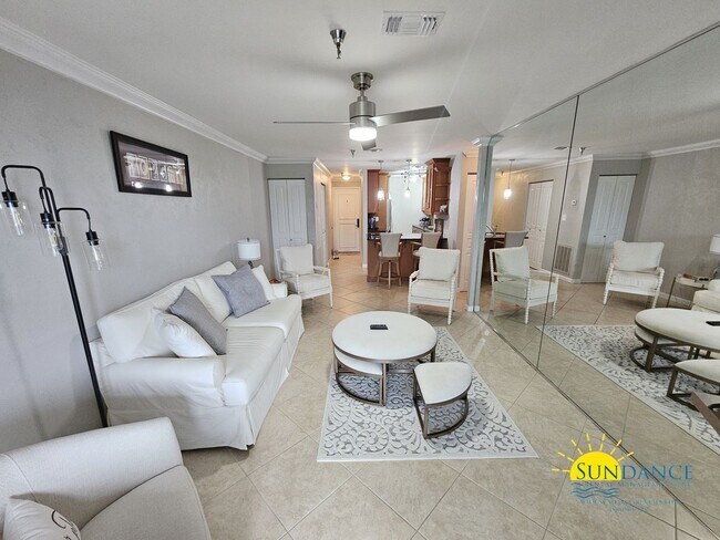 Building Photo - Furnished Optional 2 Bedroom Home, Holiday...