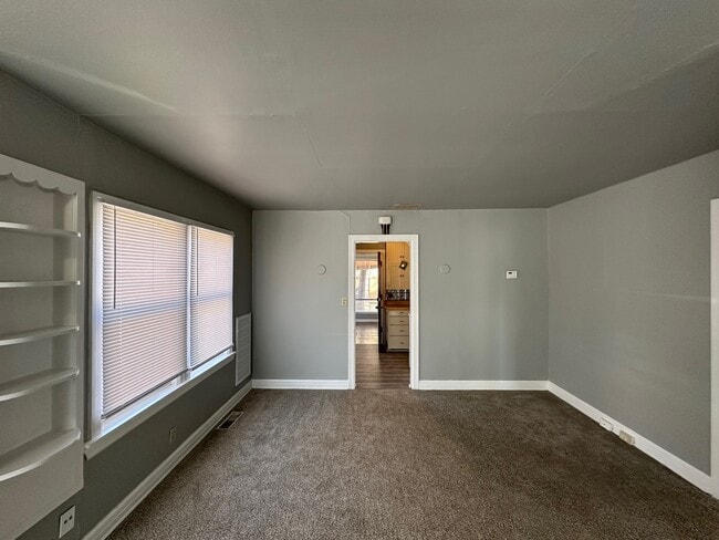 Building Photo - 607 S Santa Fe Ave