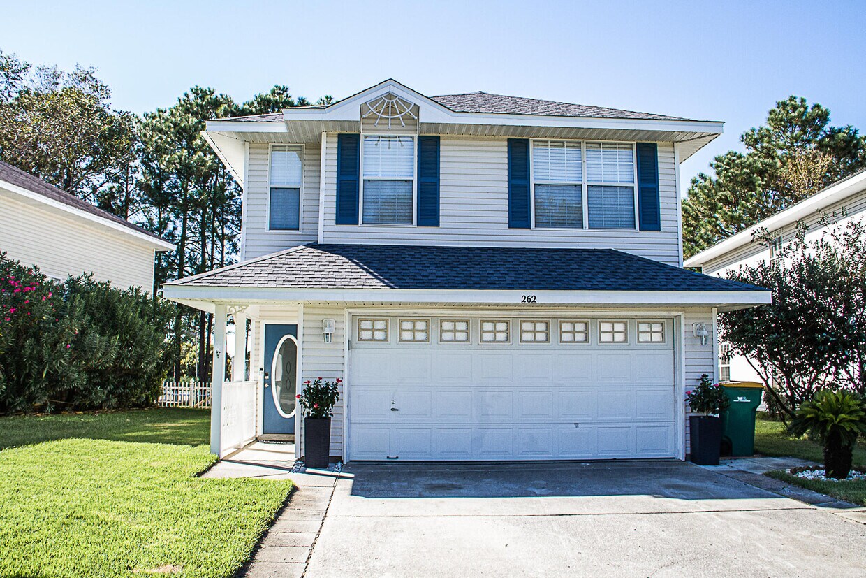 Foto principal - 262 Twin Lakes Ln
