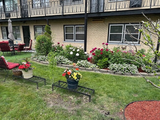 Foto del edificio - 7043 S East End Ave