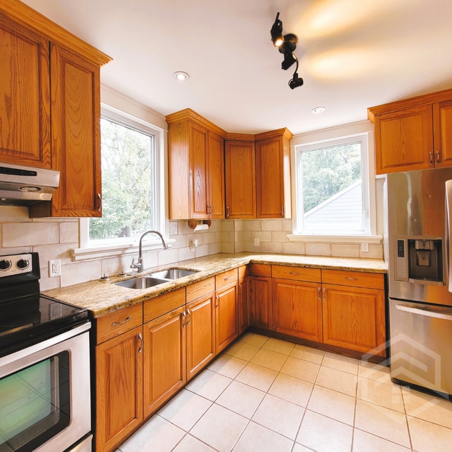 Building Photo - Short-Term 3-Bedroom Home in Woodstock!!