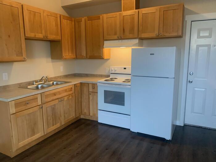 Primary Photo - 204 4th Ave W