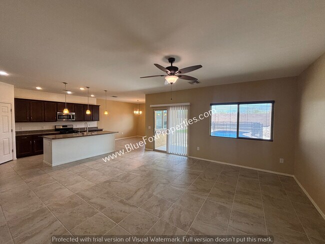 Foto del edificio - 8924 E Abrams Loop