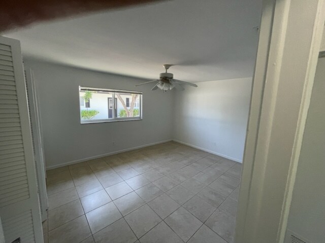 Foto del edificio - 623 92nd Ave N