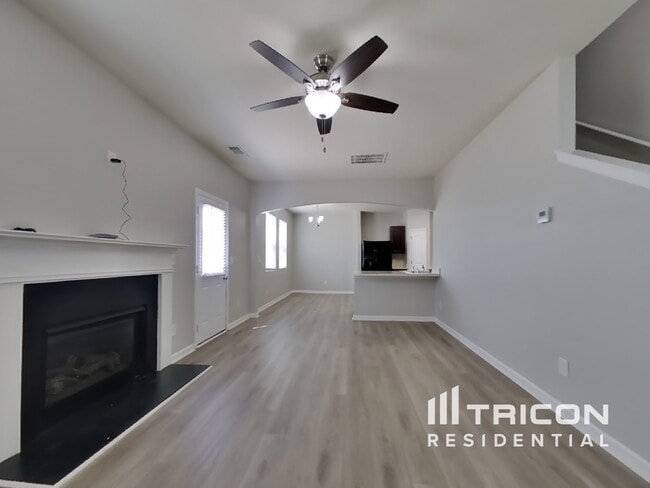 Foto del edificio - 531 Susie Creek Ln