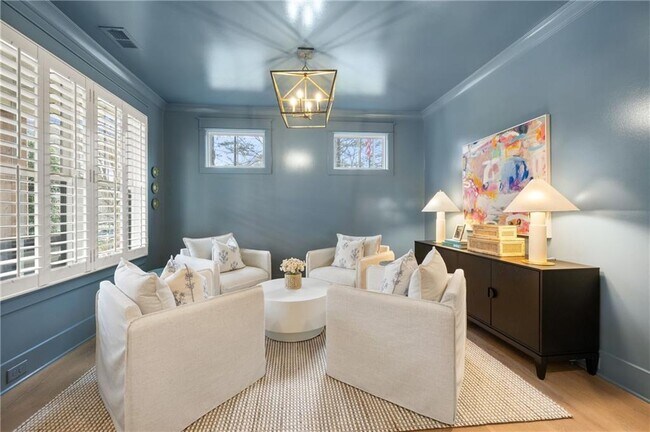 Foto del edificio - 5638 Glenrich Dr