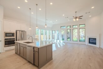 Building Photo - 15910 Mahogany Mist Dr