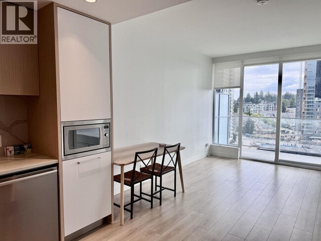 Building Photo - 567 Clarke Rd