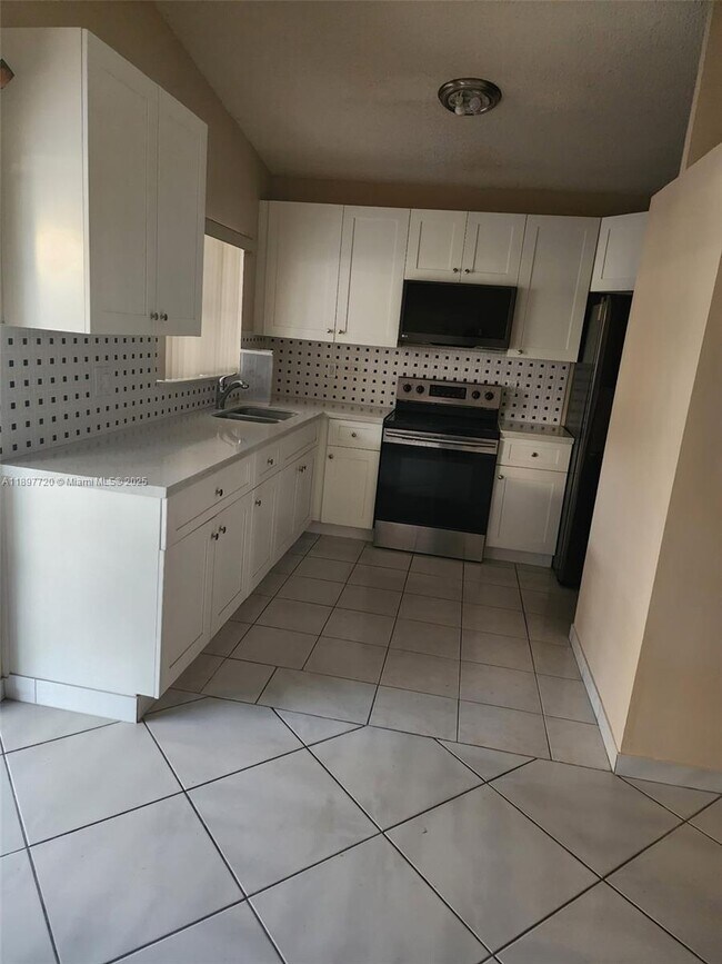 Foto del edificio - 9287 NW 120th Terrace