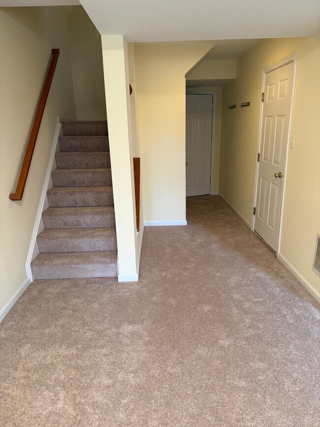 Foto del edificio - 6302 Cullen Pl