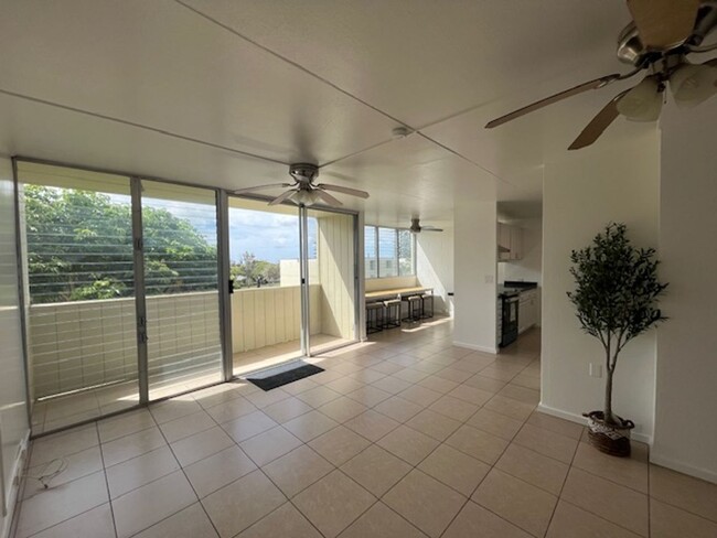 Foto del edificio - Mililani Town 2 bed/1 bath Apartment