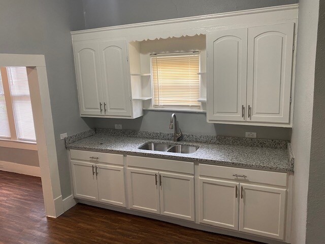 Foto principal - 1105 Essex St
