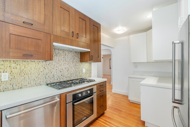 Foto del edificio - 8245 W 4th St