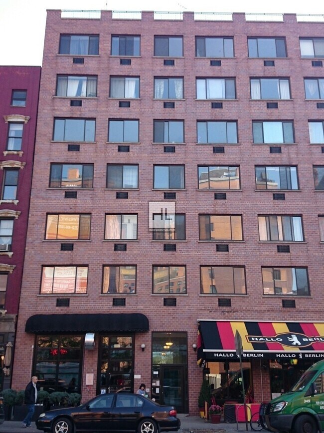 Building Photo - 10 AVENUE