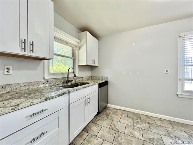 Building Photo - 2216 Elmira St