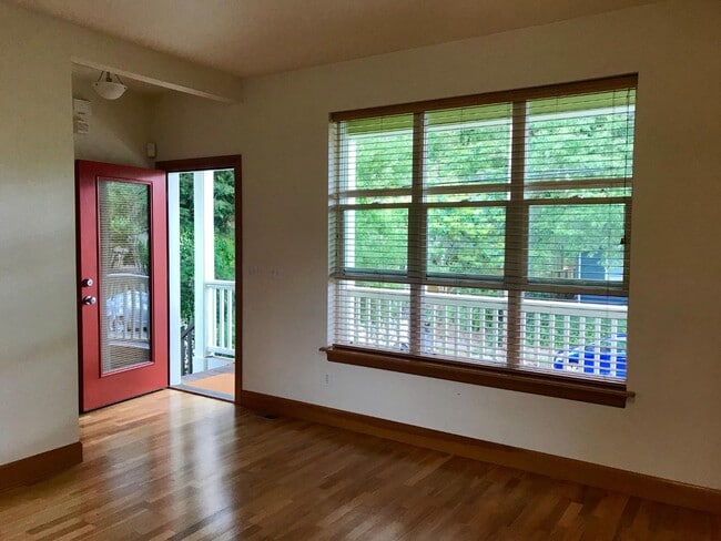 Foto del edificio - 3911 NE 9th Ave