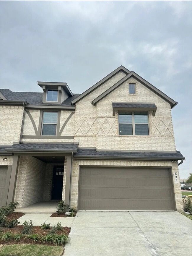 Building Photo - 1531 Homeplace Cir