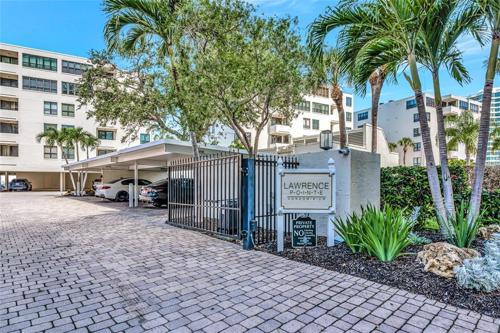 Primary Photo - 101 Sunset Dr