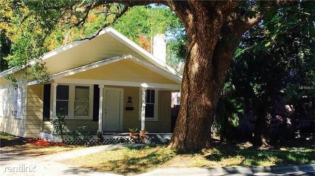 Foto del edificio - 2406 Delaney Ave