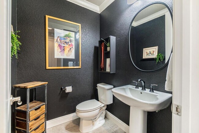 Foto del edificio - Amazing Folsom Home with SOLAR!