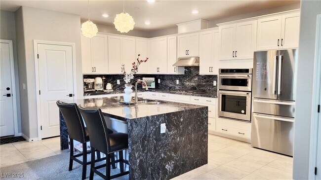 Foto del edificio - 11593 Cedar Shore Ave