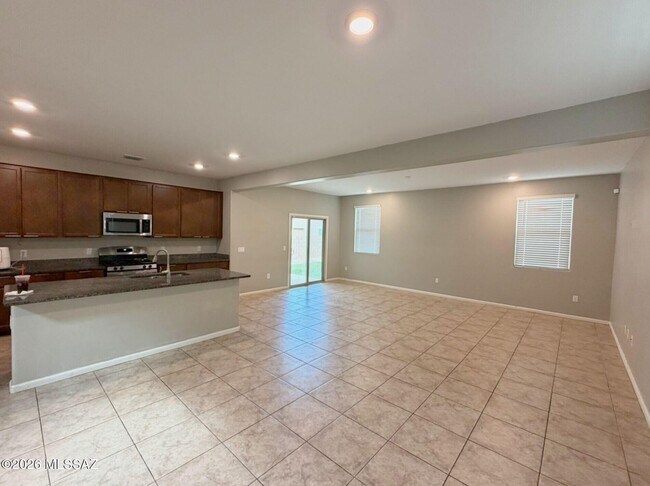 Foto del edificio - 7833 S Sugarbend Dr