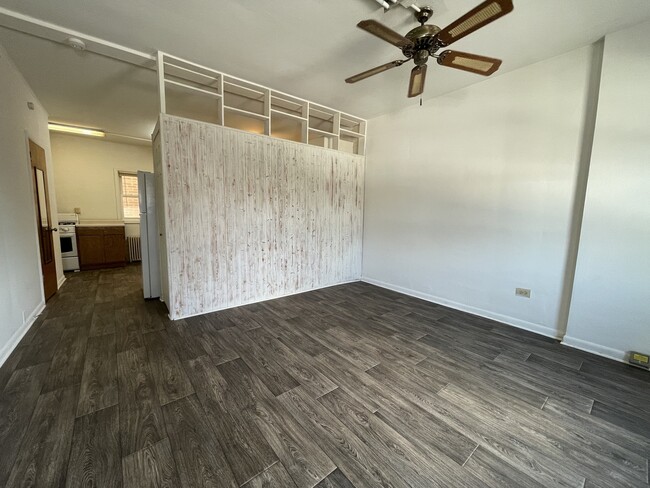Foto del edificio - 3S230 Warren Ave