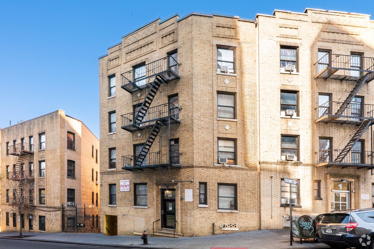 Building Photo - 75 Fairview Avenue