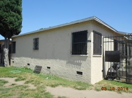 Building Photo - 1709 E Saunders St