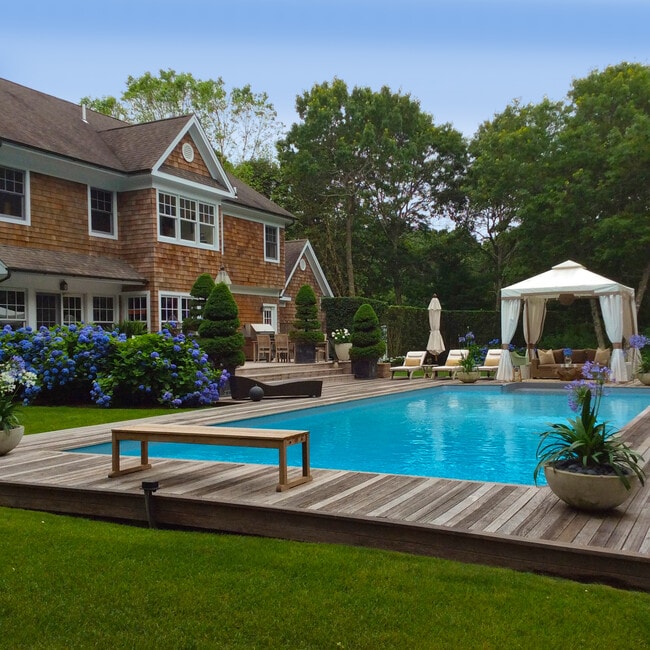 Building Photo - 10 Bay Colony Ct