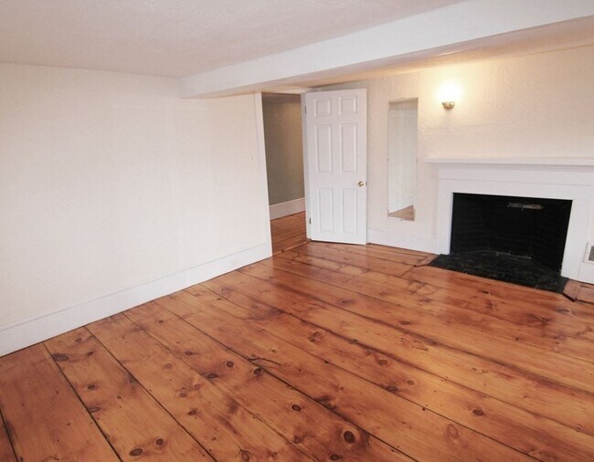 9 North Rd, Bedford, MA 01730 Townhome Rentals in Bedford MA