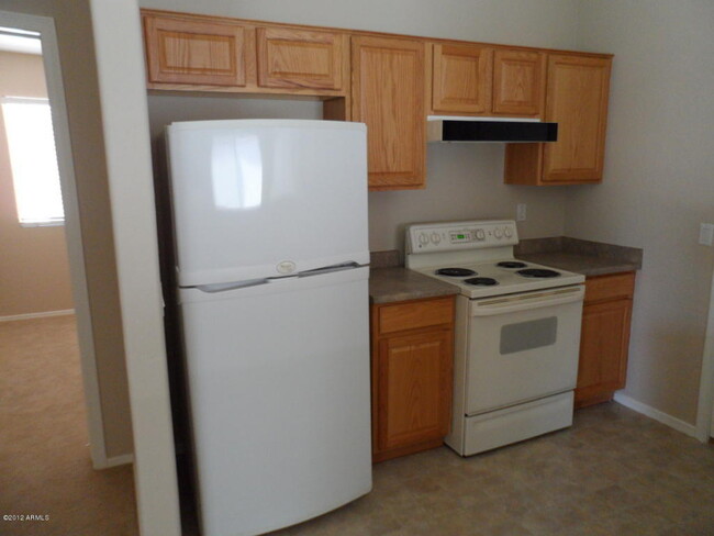 Foto del edificio - Cozy 4 Bedroom Litchfield Park Home with P...