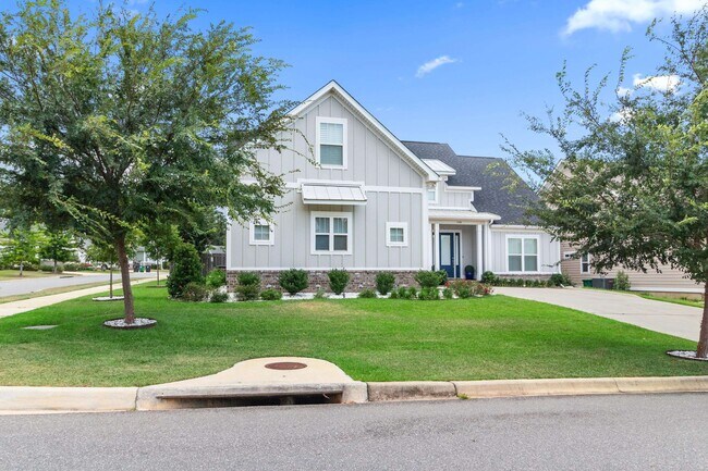 Building Photo - 5188 Royal Fern Cir
